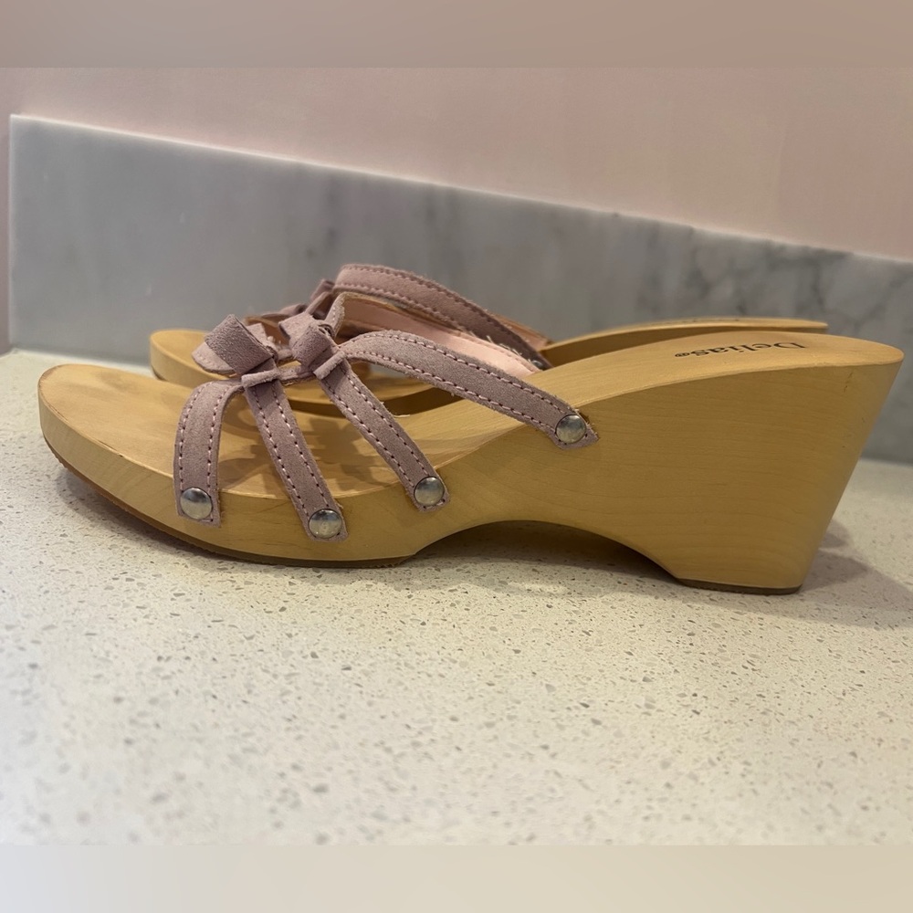 Delia’s Pink Suede Wedge Sandals Y2K